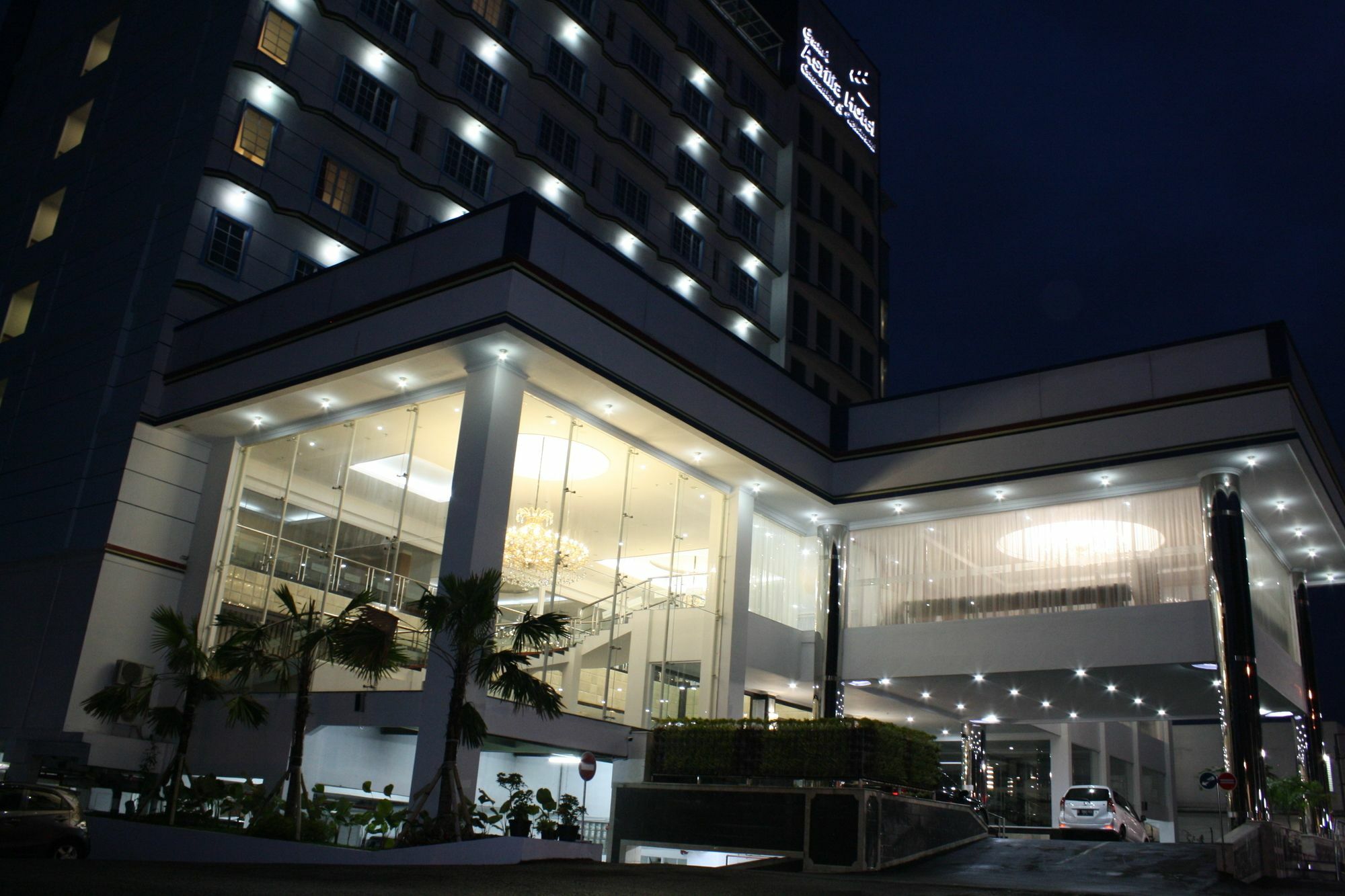 Grand Asrilia Hotel Bandung Dış mekan fotoğraf